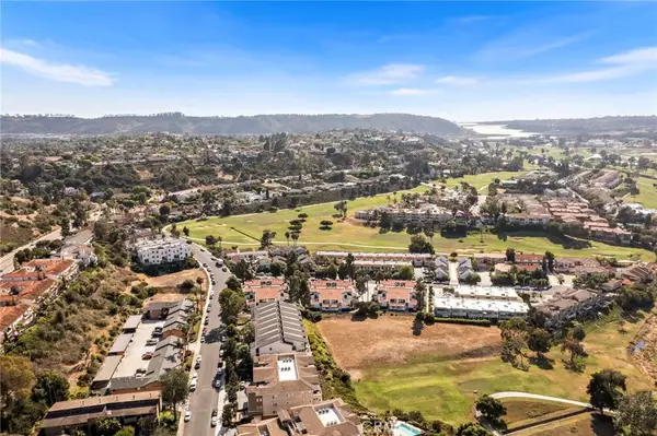 Carlsbad, CA 92009,7559 Gibraltar Street #3