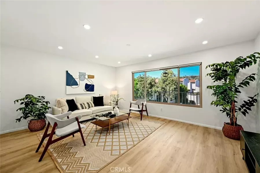 7527 Jerez Court #E, Carlsbad, CA 92009