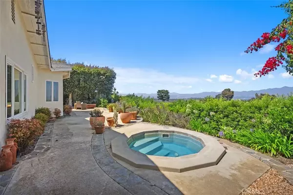 3180 Mountain View Drive, Laguna Beach, CA 92651