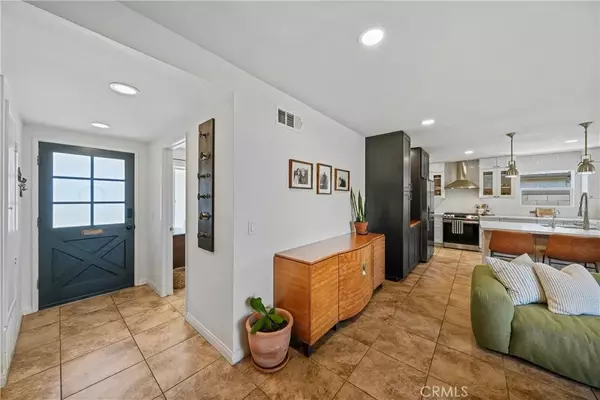 Huntington Beach, CA 92649,16362 Saratoga Lane
