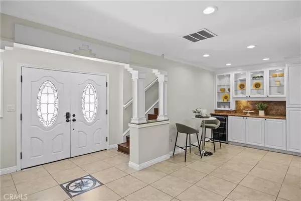 Irvine, CA 92618,45 Tangerine