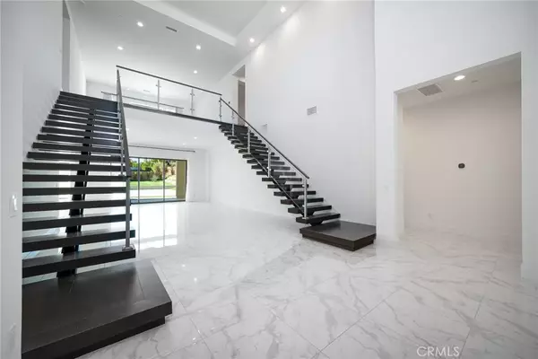 Chatsworth, CA 91311,20425 Edgewood