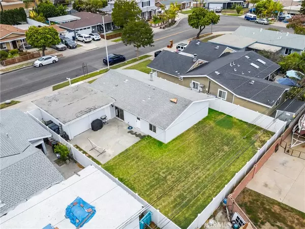 Huntington Beach, CA 92646,9672 Albacore Dr