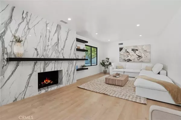 Thousand Oaks, CA 91362,2037 Rayshire Street