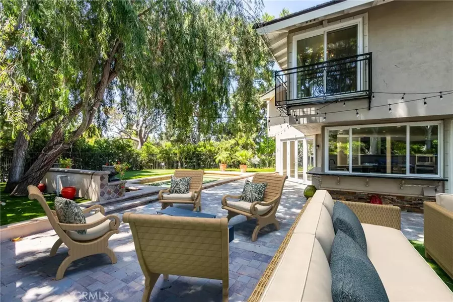 1 Rue Biarritz, Newport Beach, CA 92660