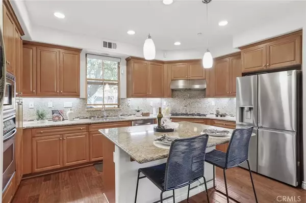 Irvine, CA 92620,116 Townsend