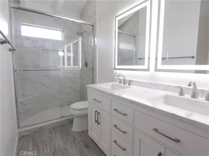 835 Amigos Way #17, Newport Beach, CA 92660