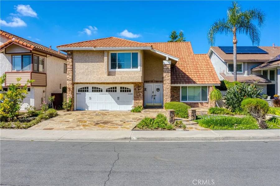 19 Alameda, Irvine, CA 92620