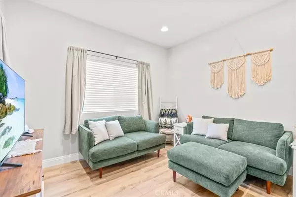 Rancho Santa Margarita, CA 92688,28 Via Terrano