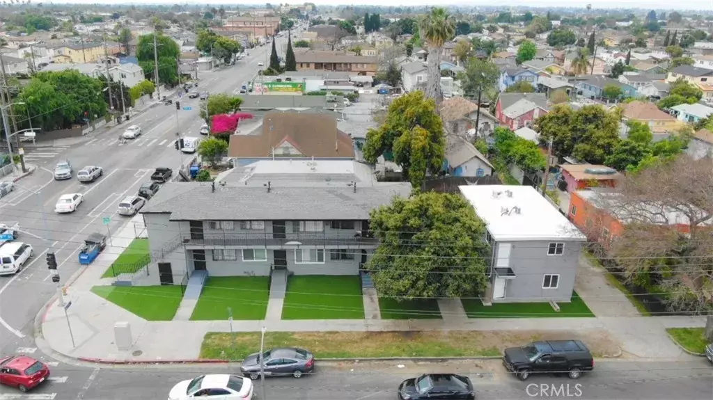 Los Angeles, CA 90003,252 E 79th Street
