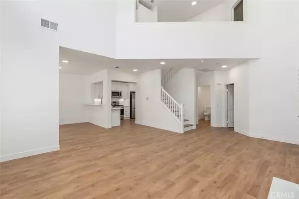 Irvine, CA 92602,20 Ardmore