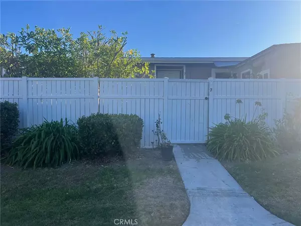 Laguna Hills, CA 92653,25896 Via Lomas #7