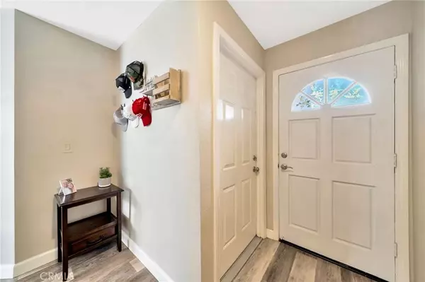 Huntington Beach, CA 92647,17601 Newland Street #D