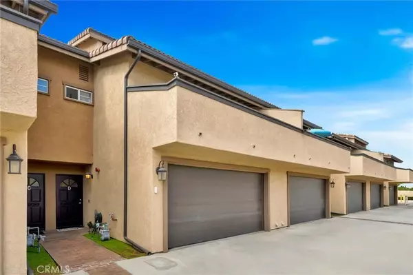 Huntington Beach, CA 92647,17601 Newland Street #D