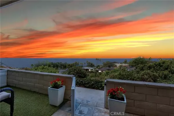 Laguna Beach, CA 92651,21692 Ocean Vista Drive #D