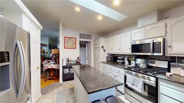 Huntington Beach, CA 92646,19361 Brookhurst #22