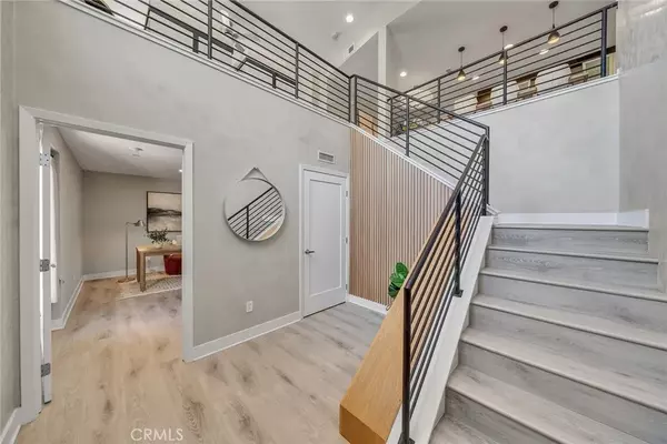 Irvine, CA 92612,85 Lennox