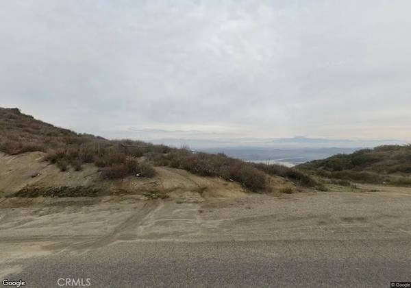 17 Sumner Ave, Lake Elsinore, CA 92530