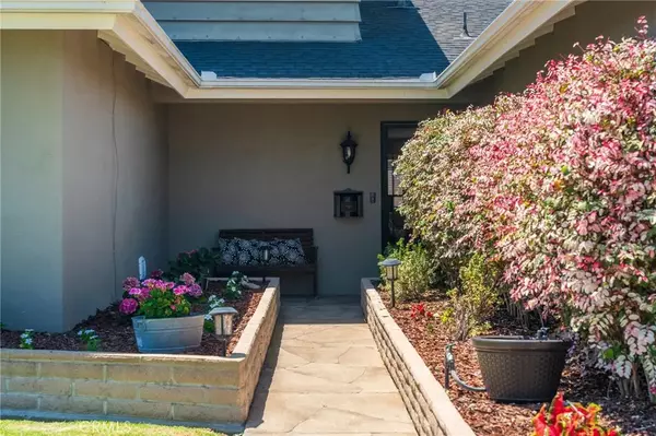 Huntington Beach, CA 92647,17131 Pinehurst Lane