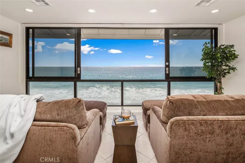 Laguna Beach, CA 92651,99 Blue Lagoon