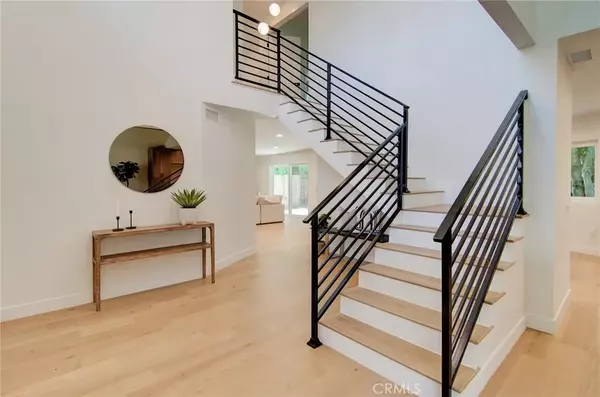 Huntington Beach, CA 92649,5732 Grimsby Drive