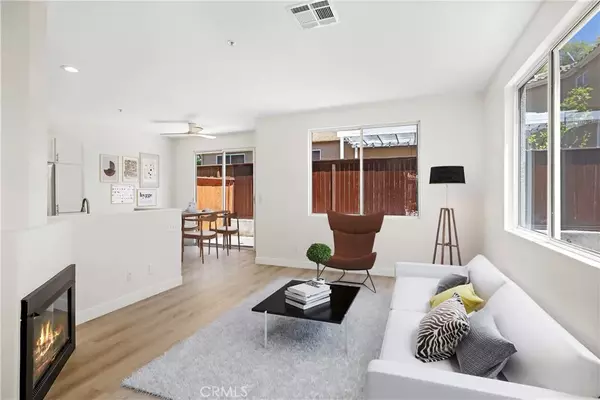 Rancho Santa Margarita, CA 92688,90 CALLE DE FELICIDAD