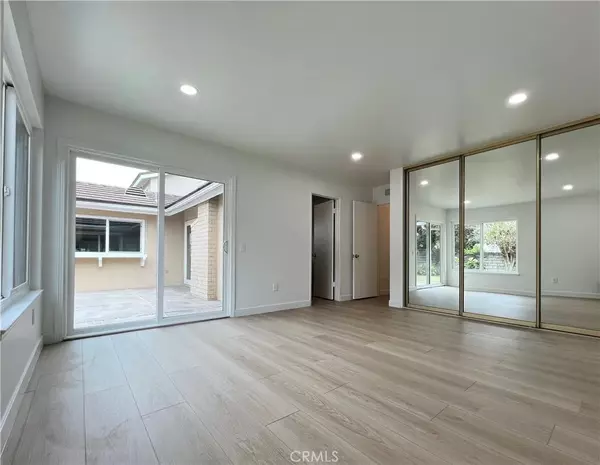 6922 Spickard Drive, Huntington Beach, CA 92647