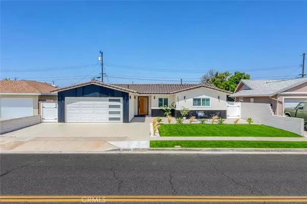 Huntington Beach, CA 92647,14621 Chalet Lane