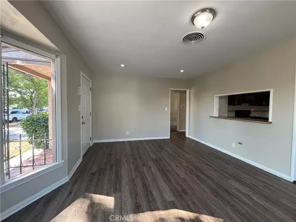 Panorama City, CA 91402,8135 Wakefield Avenue