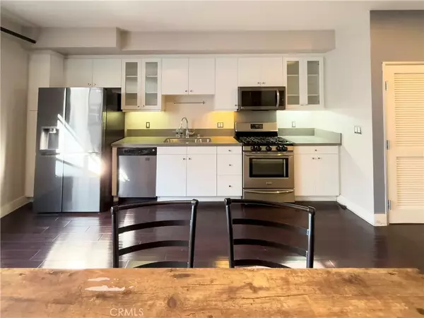 Santa Ana, CA 92701,909 E Santa Ana Boulevard