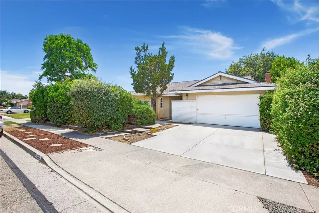 Placentia, CA 92870,1525 Rogue Street