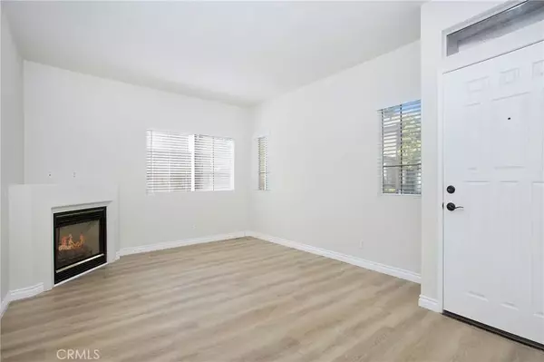 Lake Forest, CA 92610,64 Rue Fontaine