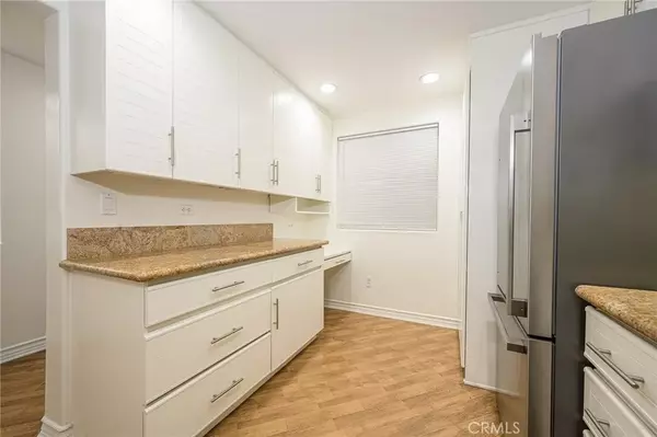 Irvine, CA 92612,2243 Martin #209