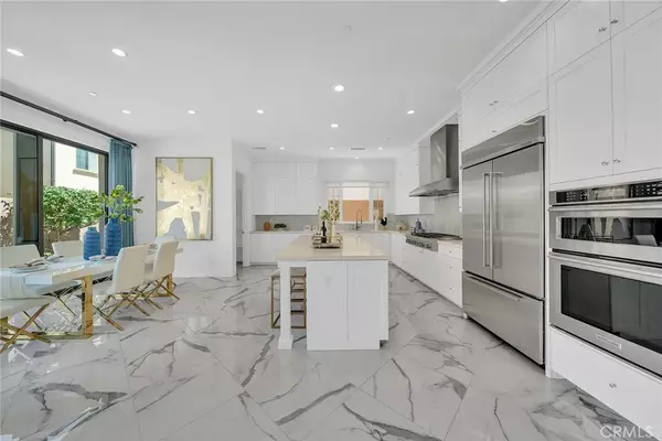Irvine, CA 92602,106 Villa