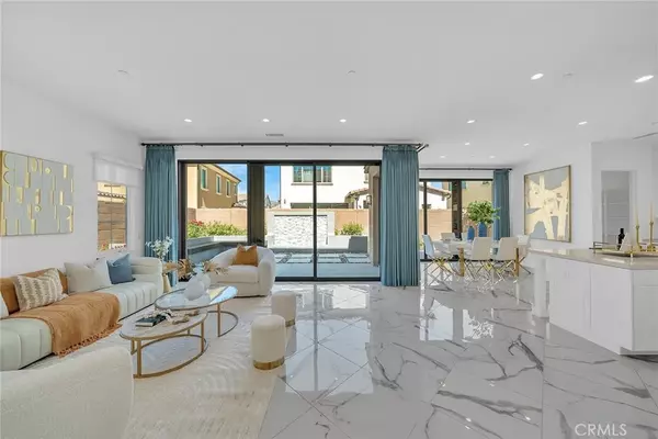 Irvine, CA 92602,106 Villa