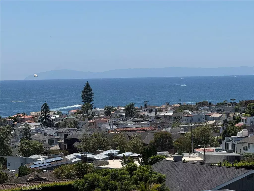 Corona Del Mar, CA 92625,424 Mendoza Terrace
