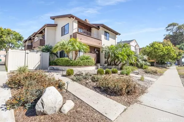 San Diego, CA 92109,1828 Diamond Street #3