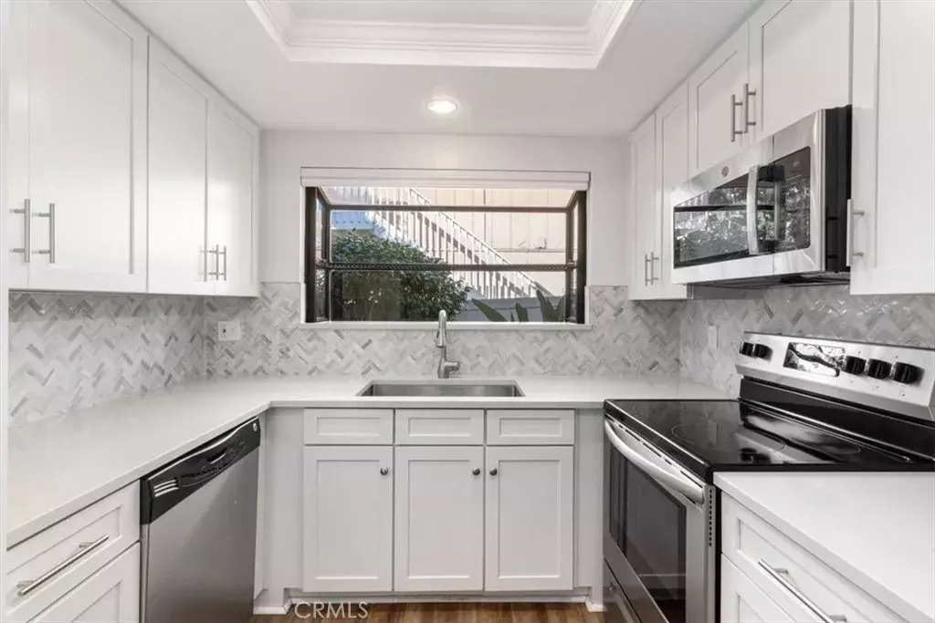 San Diego, CA 92109,1828 Diamond Street #3