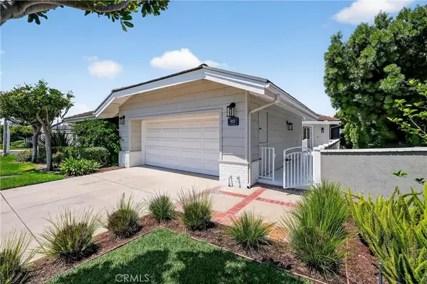 Corona Del Mar, CA 92625,915 Gardenia Way