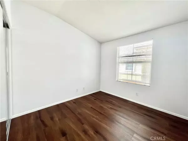 Irvine, CA 92618,1307 Elmhurst