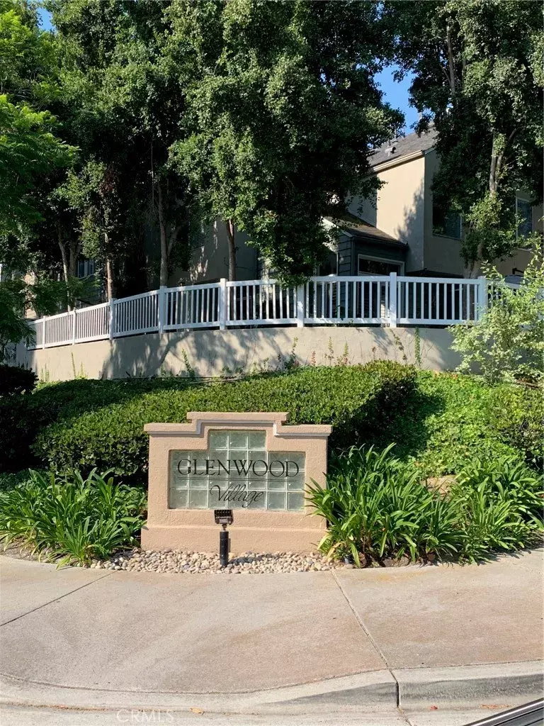 Aliso Viejo, CA 92656,15 ELMBROOK #52