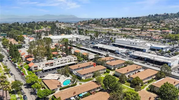 Orange, CA 92865,2525 N Bourbon Court #E2