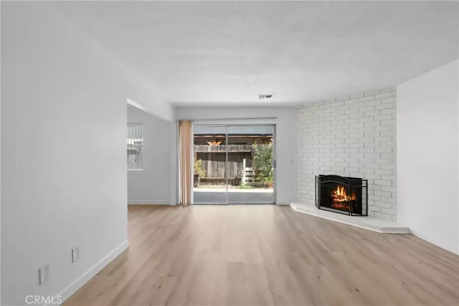 2525 N Bourbon Court #E2, Orange, CA 92865