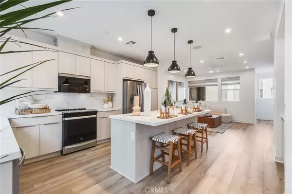 Santa Ana, CA 92705,633 S Lyon Street