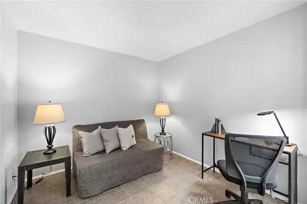 Laguna Hills, CA 92653,23371 Caminito Telmo #180