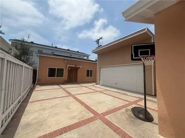 Inglewood, CA 90304,5448 W 116th Street