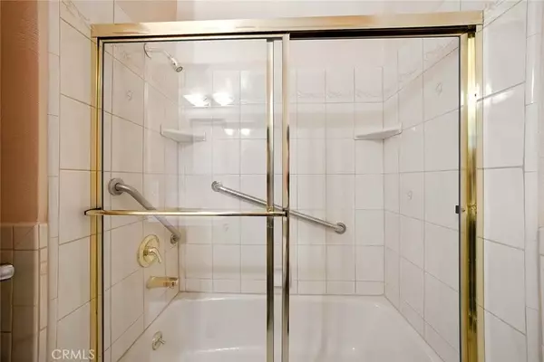 Lakewood, CA 90713,6233 Freckles Road