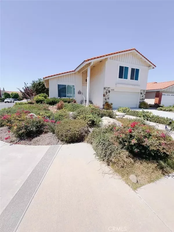 14561 Linden Avenue, Irvine, CA 92606