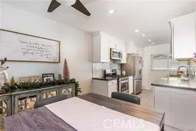 Irvine, CA 92614,9 Smokestone
