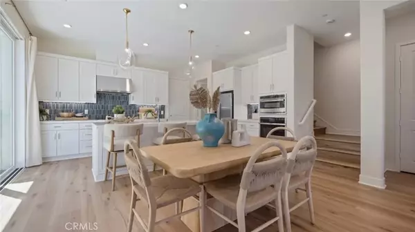 Irvine, CA 92618,293 Shoveler